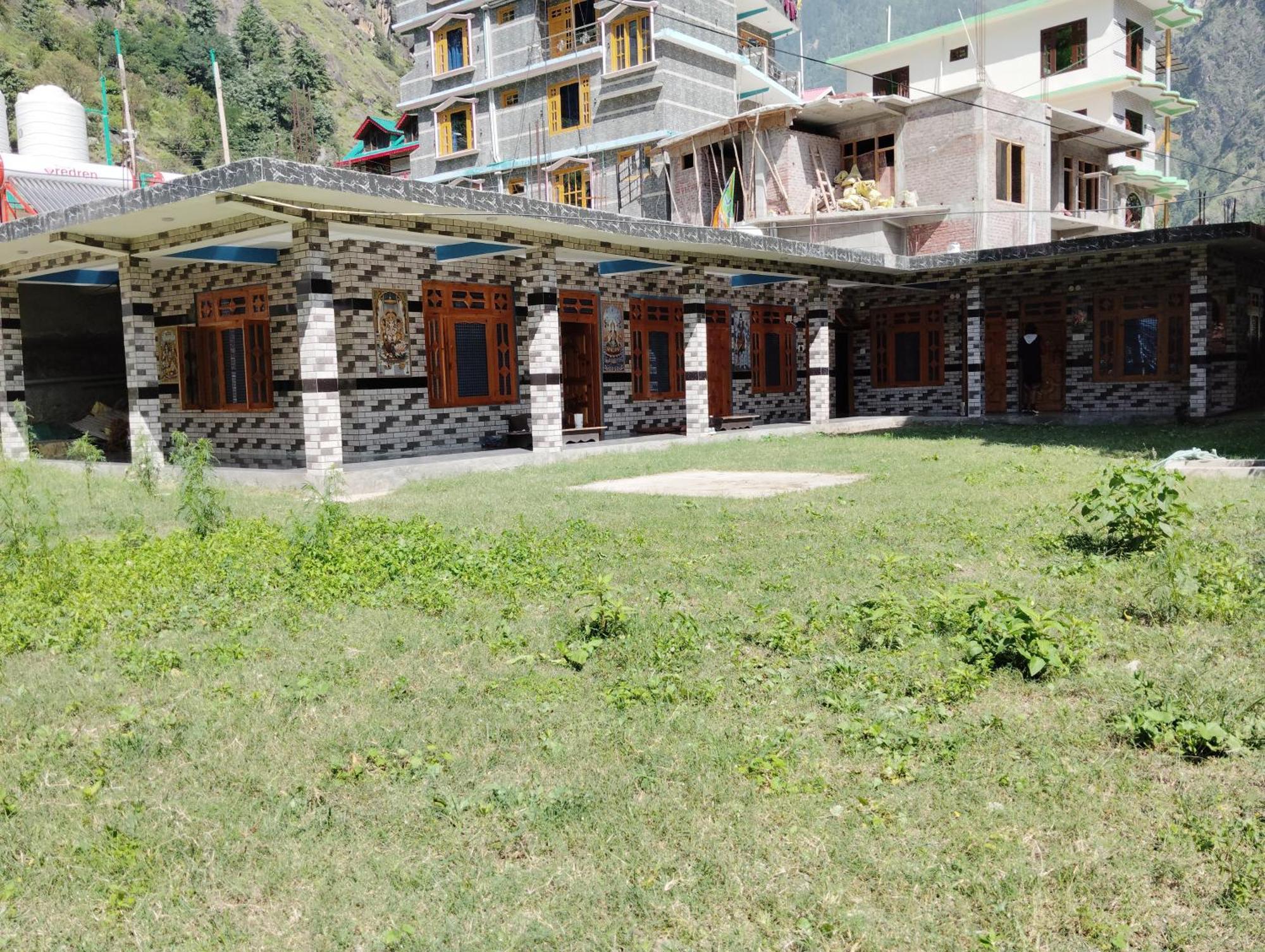 Dog N Hill Hotel Kasol Buitenkant foto