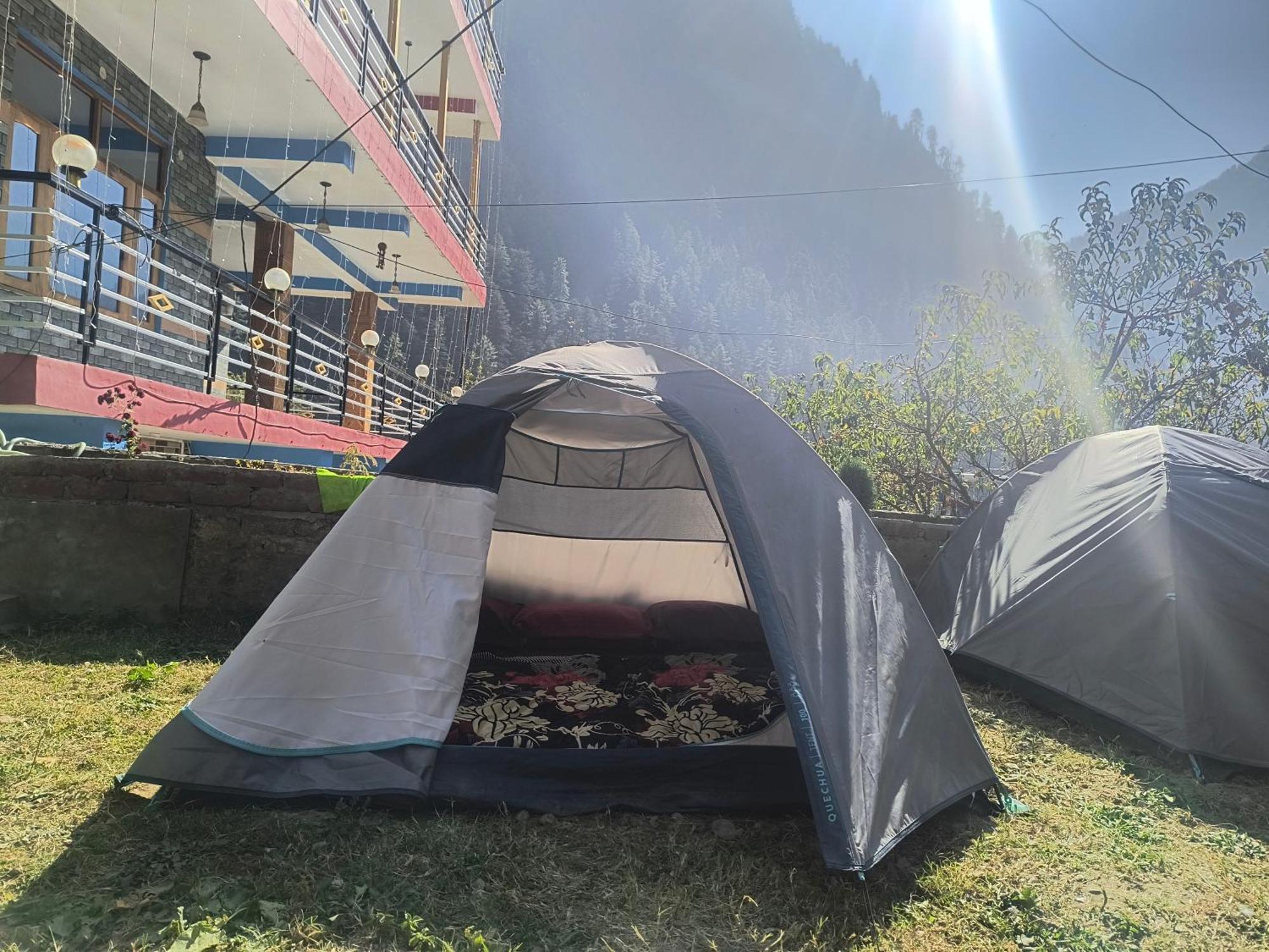 Dog N Hill Hotel Kasol Buitenkant foto